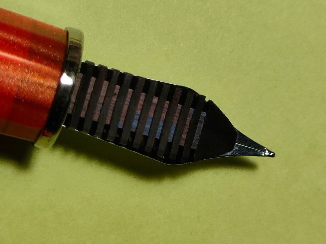 スクリーボ 限定生産品 フィール アランチオ 万年筆　SCRIBO Feel