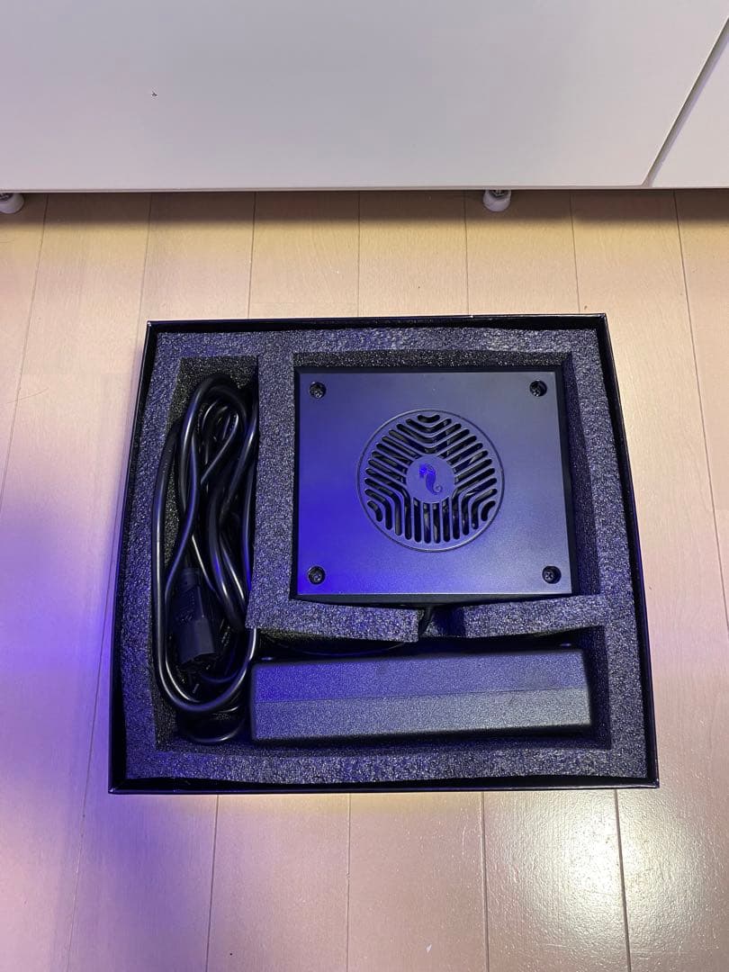 Red Sea ReefLED 90 サンゴ用照明本体 ※コード傷（剥け）あり