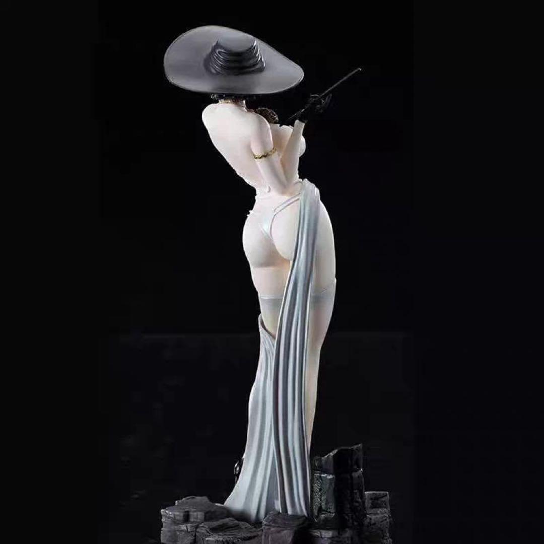 新品バイオハザード ヴィレッジ ドミトレスク夫人 ガレージキット フィギュア