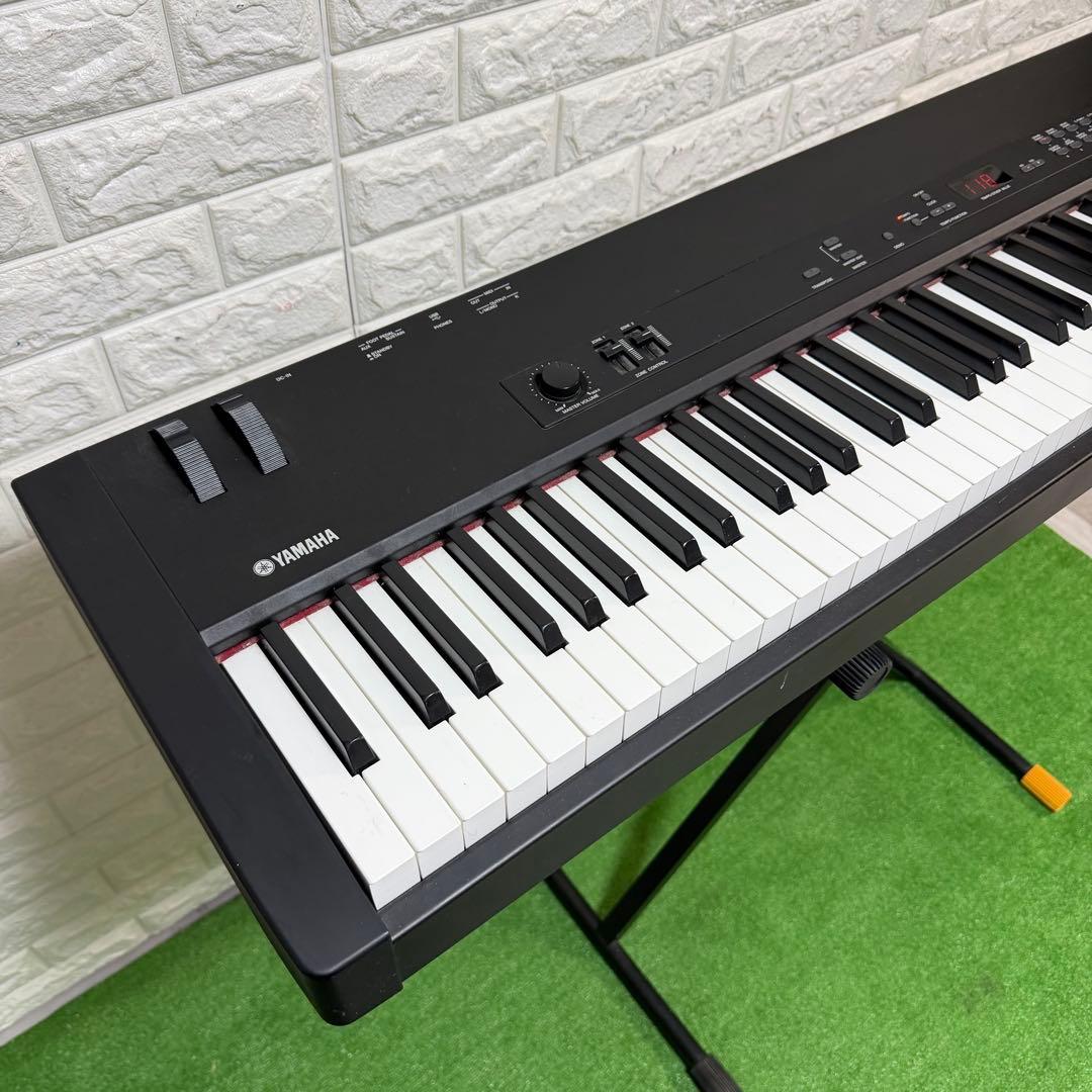 Yamaha CP33 ステージピアノ 88鍵 名器　椅子とスタンドは別売り