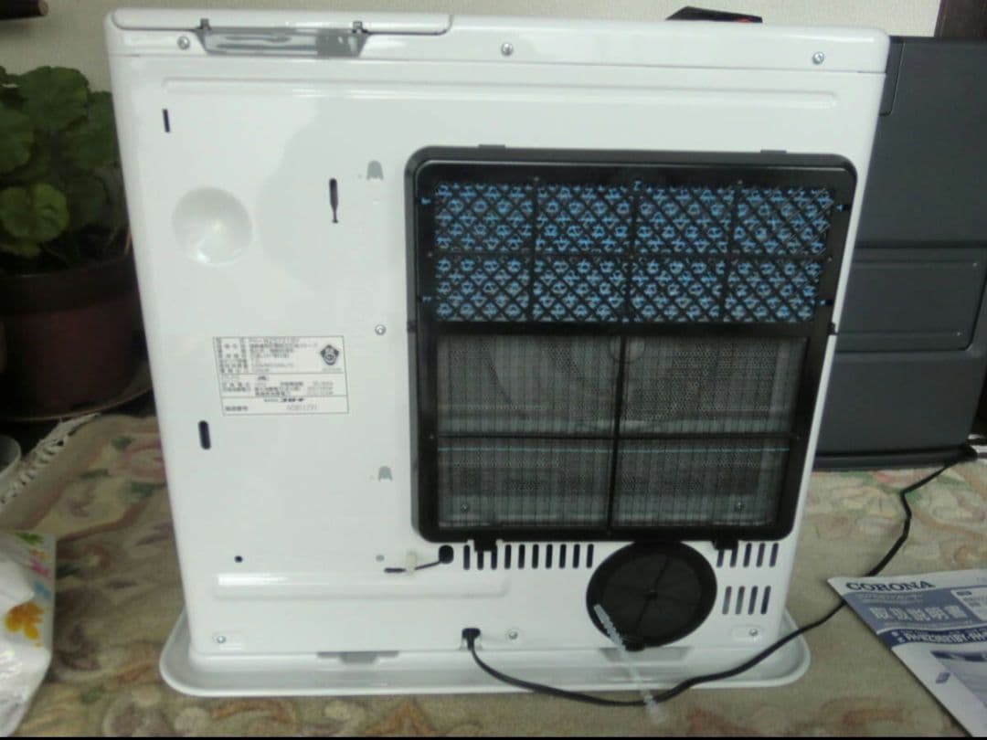 中古美品　2021年製　コロナ石油ファンヒーター FH-WZ5721BY