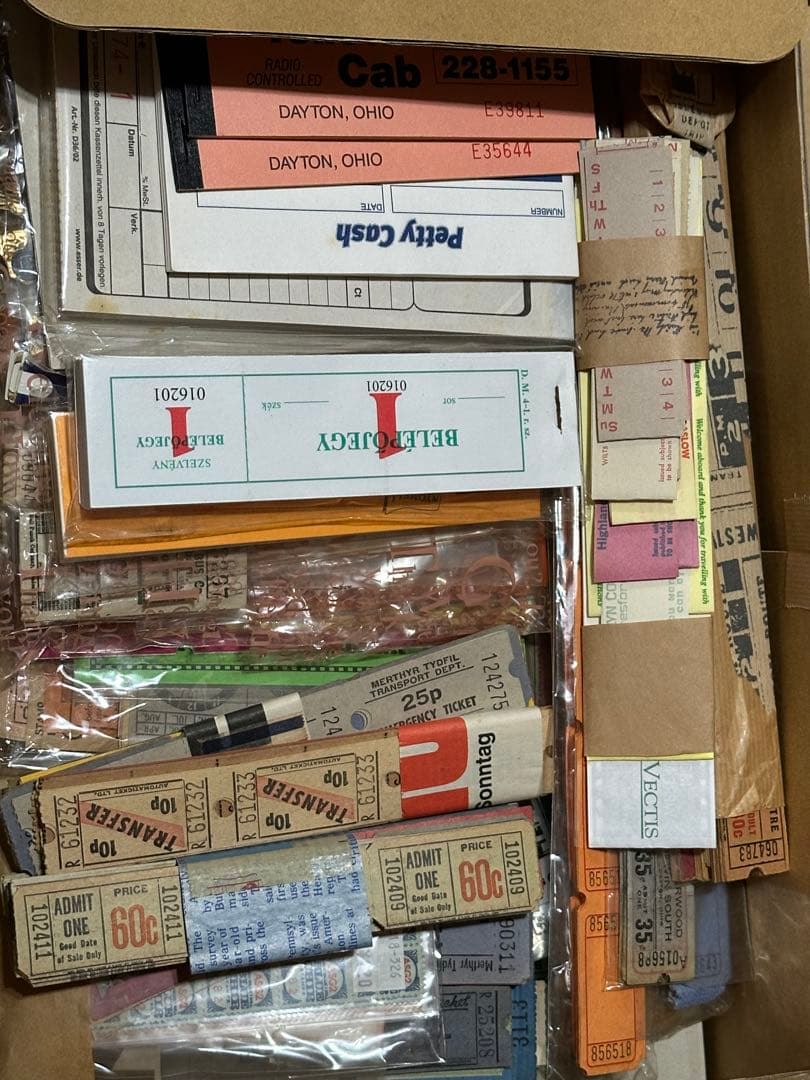 海外、バスチケット・コレクション希少な物も含むランダム2kg超、おまけにレア追加