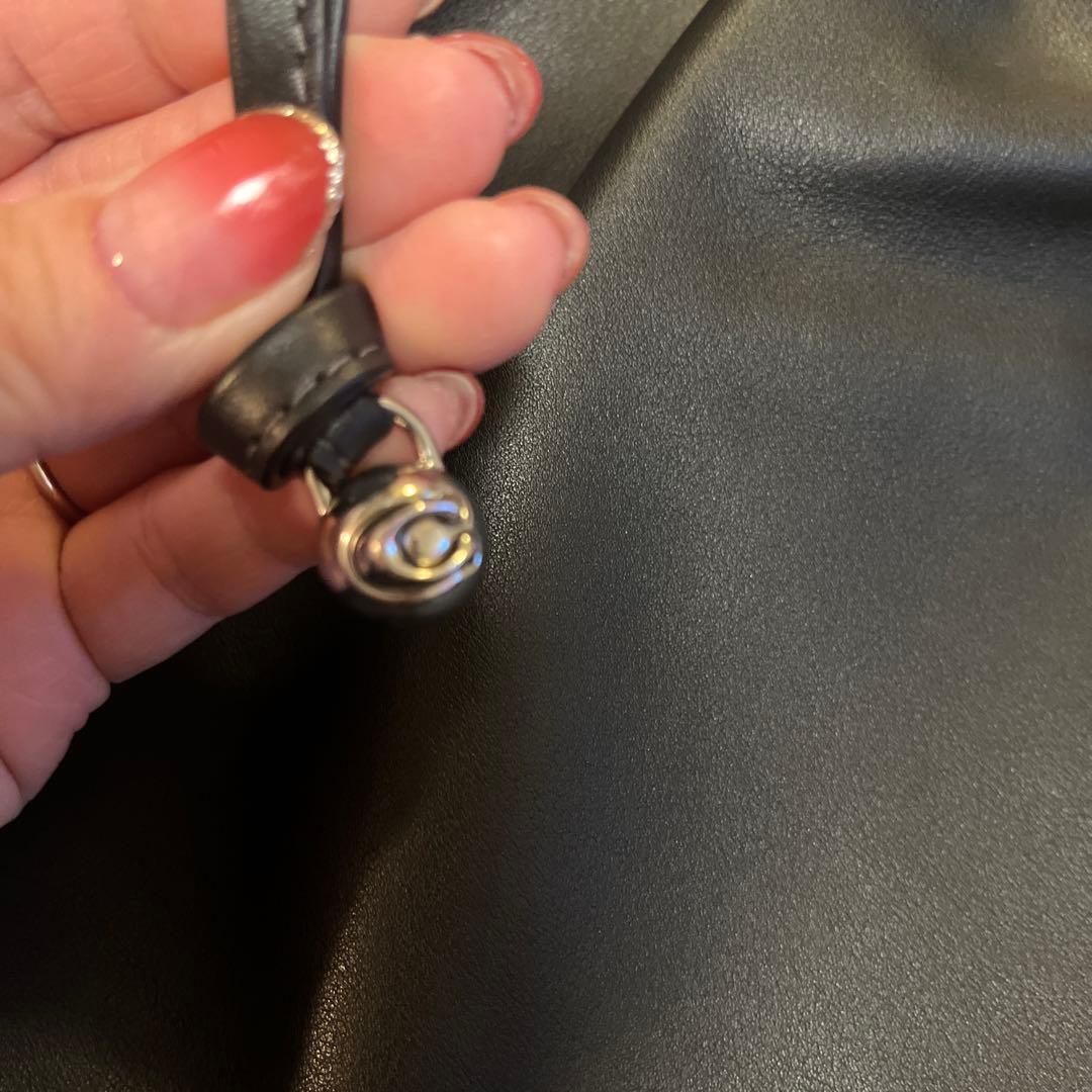 COACH ブラック ショルダーバッグ ドローストリング