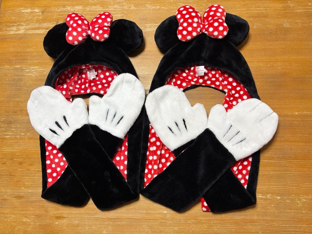 ミニーマウス　マフラー　手袋　キャップ　2個