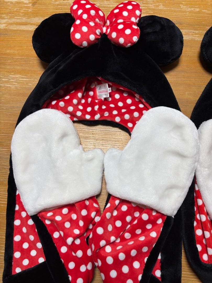 ミニーマウス　マフラー　手袋　キャップ　2個