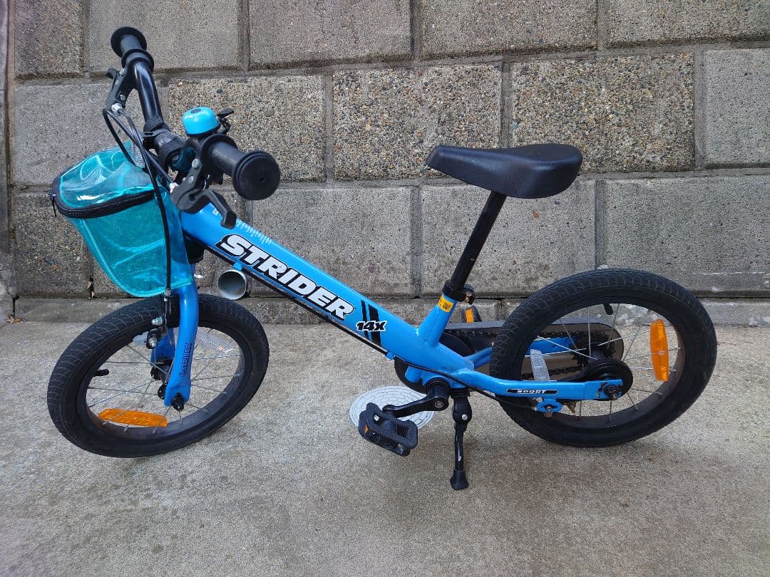 付属品フル装備 ストライダー STRIDER 14x 幼児用自転車 ブルー 青