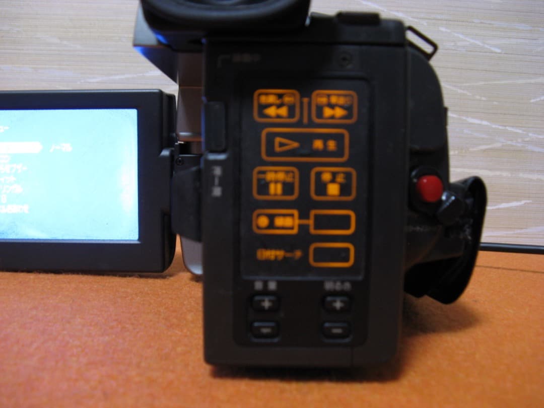 動作0K❗️☆SONYの液晶Hi8/8ミリビデオカメラ・CCD-TRV90