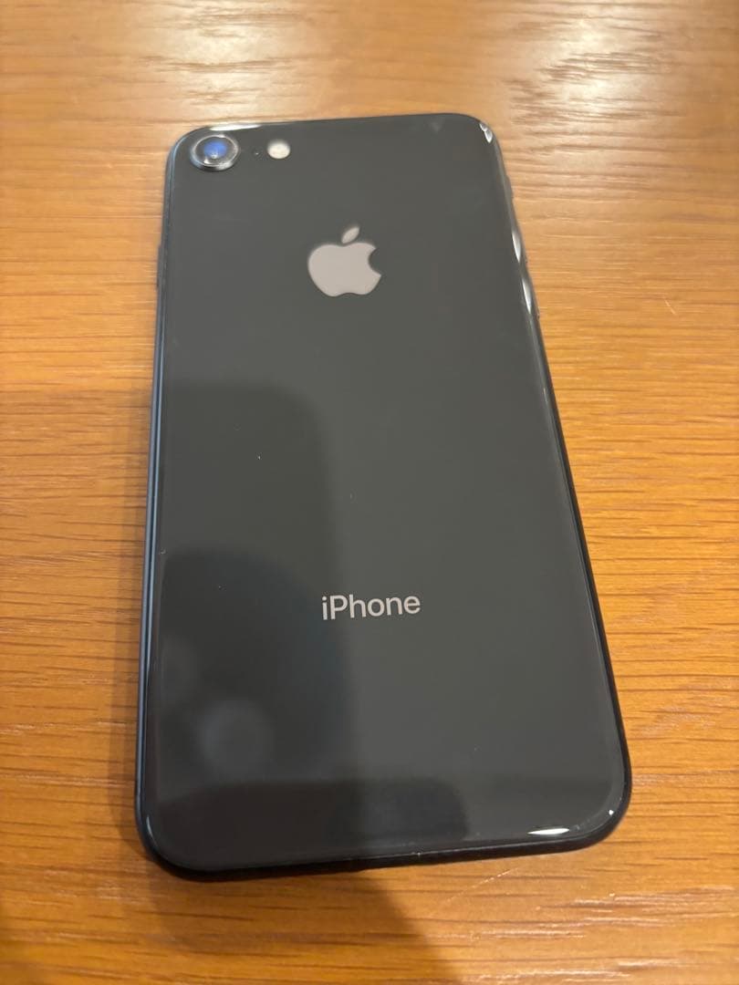 iPhone 8 スペースグレー　本体 64GB SIMフリー　ブラック