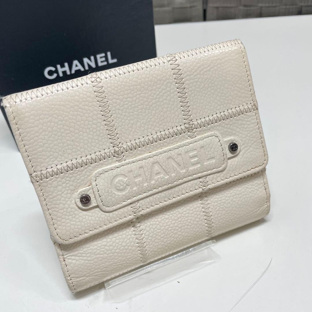 C*乃様 CHANEL ホワイト 二つ折り財布　チョコバー