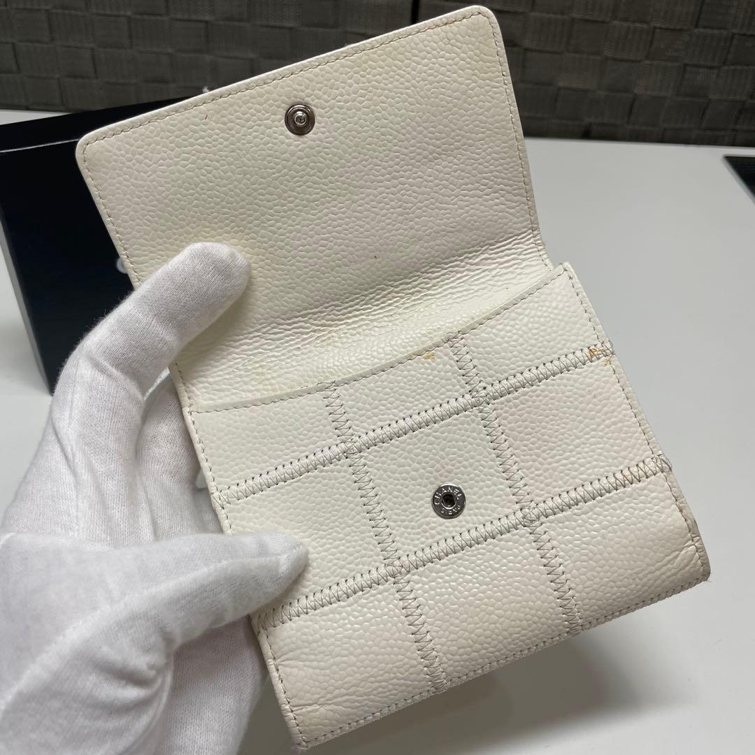 C*乃様 CHANEL ホワイト 二つ折り財布　チョコバー
