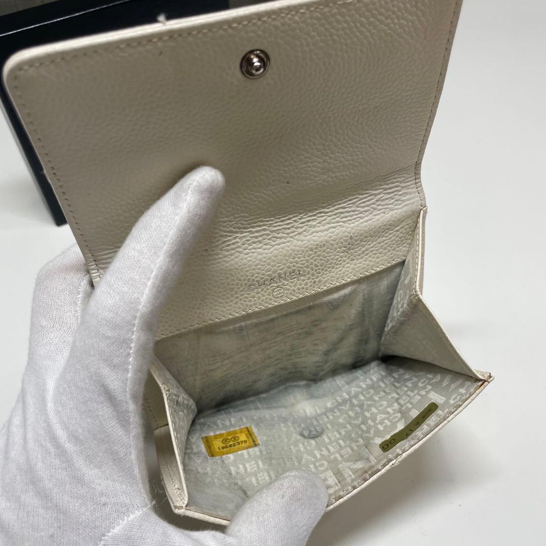 C*乃様 CHANEL ホワイト 二つ折り財布　チョコバー