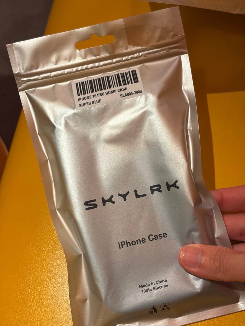 【激レア完売品】SKYLRK iPhone16 Pro Case スーパーブルー