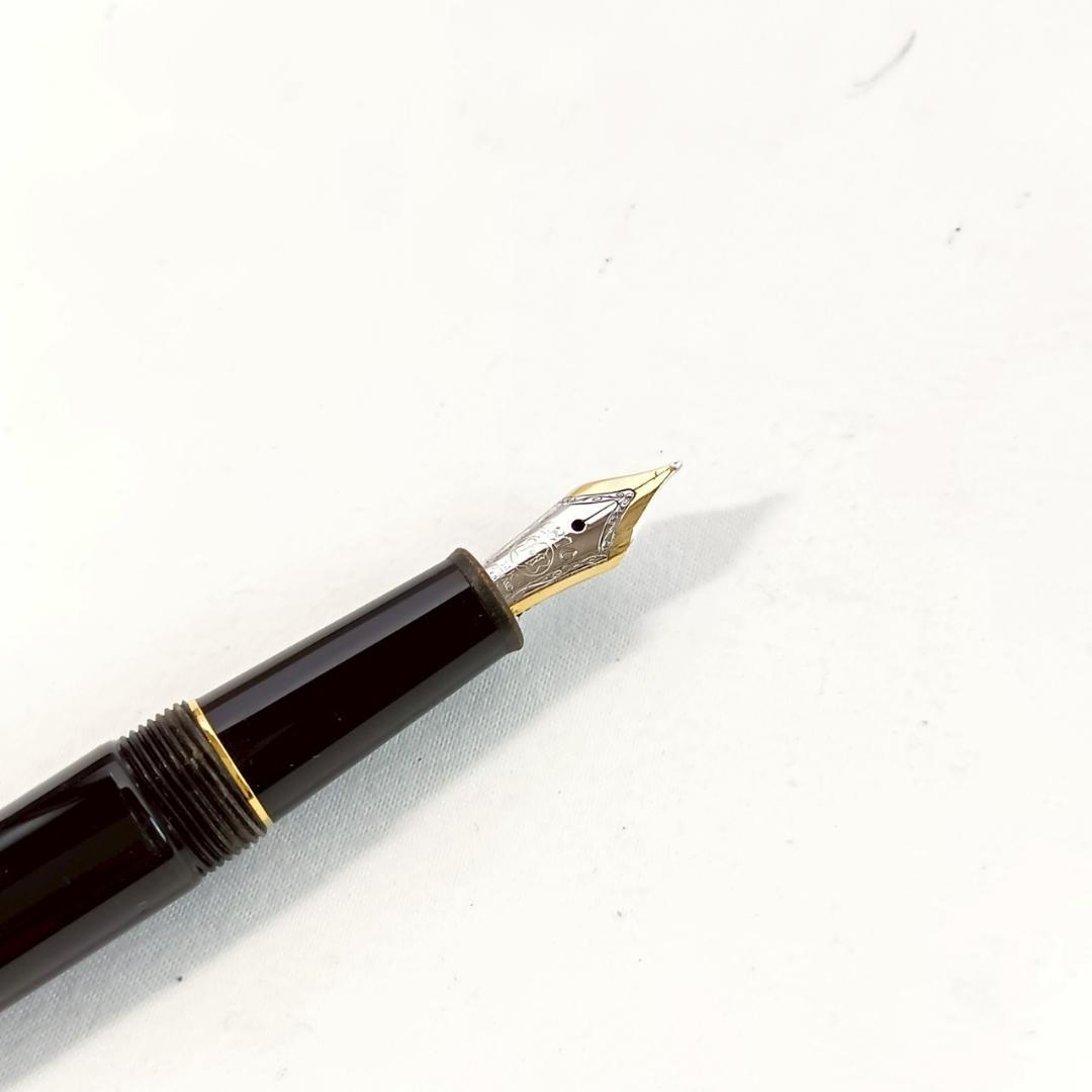 MONTBLANC 万年筆 ゴールド装飾 ネーム入り マイスターシュティック