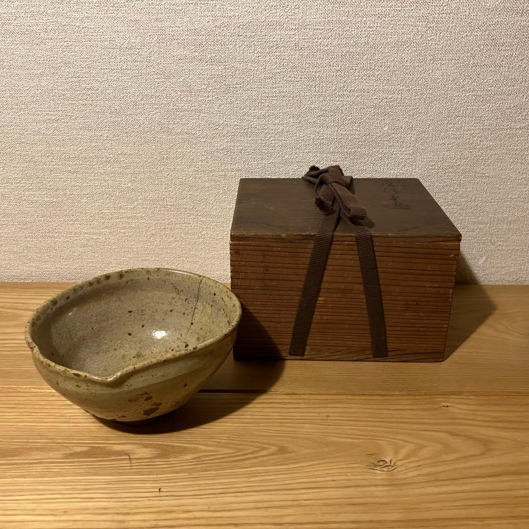 片口にもなる古唐津茶碗　桃山時代