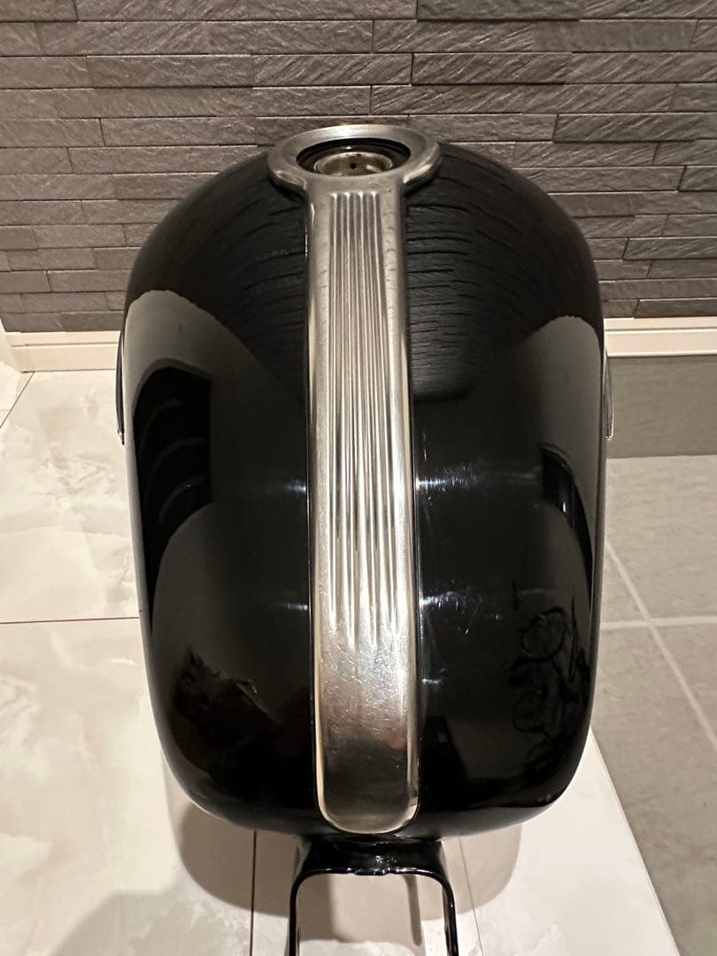 【スポーツスター】純正タンク　4.5ガロン　インジェクション　07年以降適合