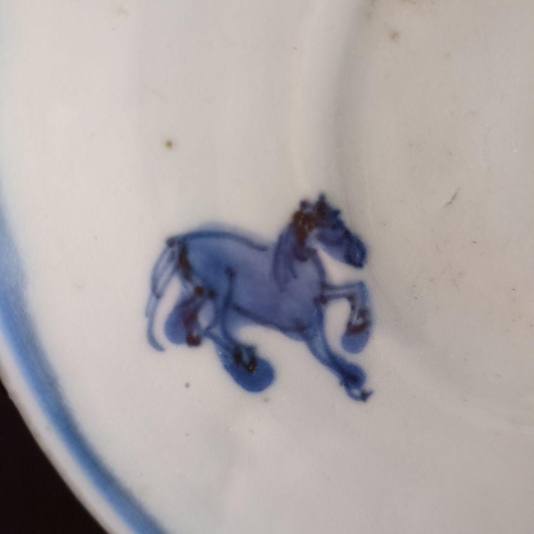 青い馬の絵柄の陶器皿　古染付　馬の絵柄　午年