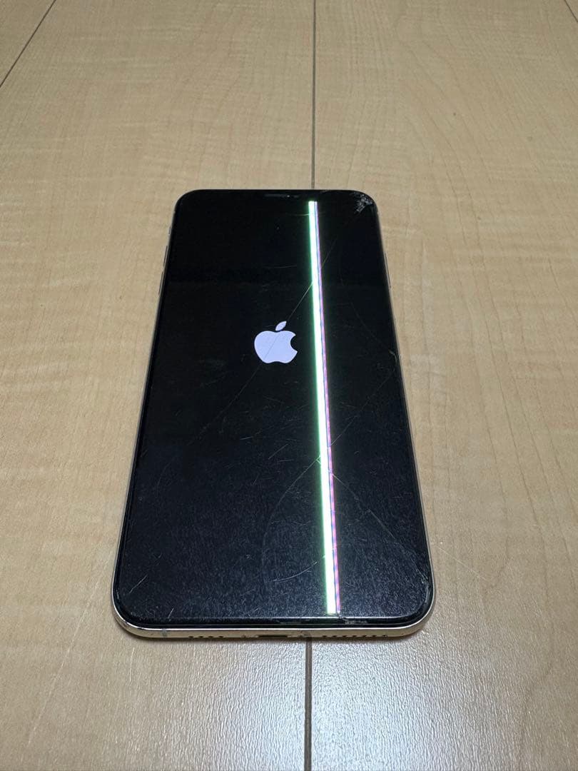 Apple iPhone XS Max シルバー 本体　64GB