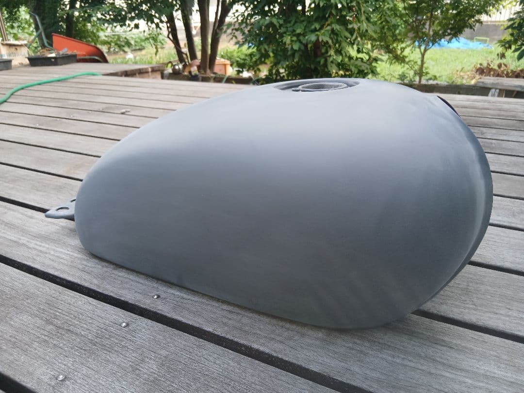 KAWASAKI W650 タンク スムージング済み