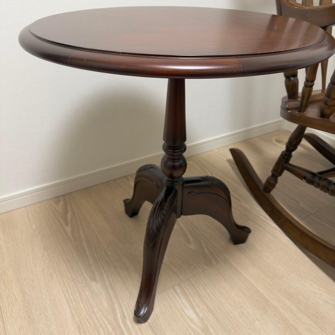 アンティーク調 木製ラウンドテーブル 彫刻脚