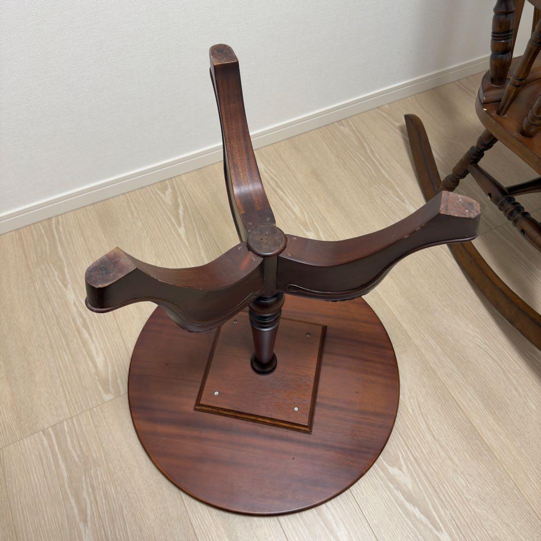 アンティーク調 木製ラウンドテーブル 彫刻脚