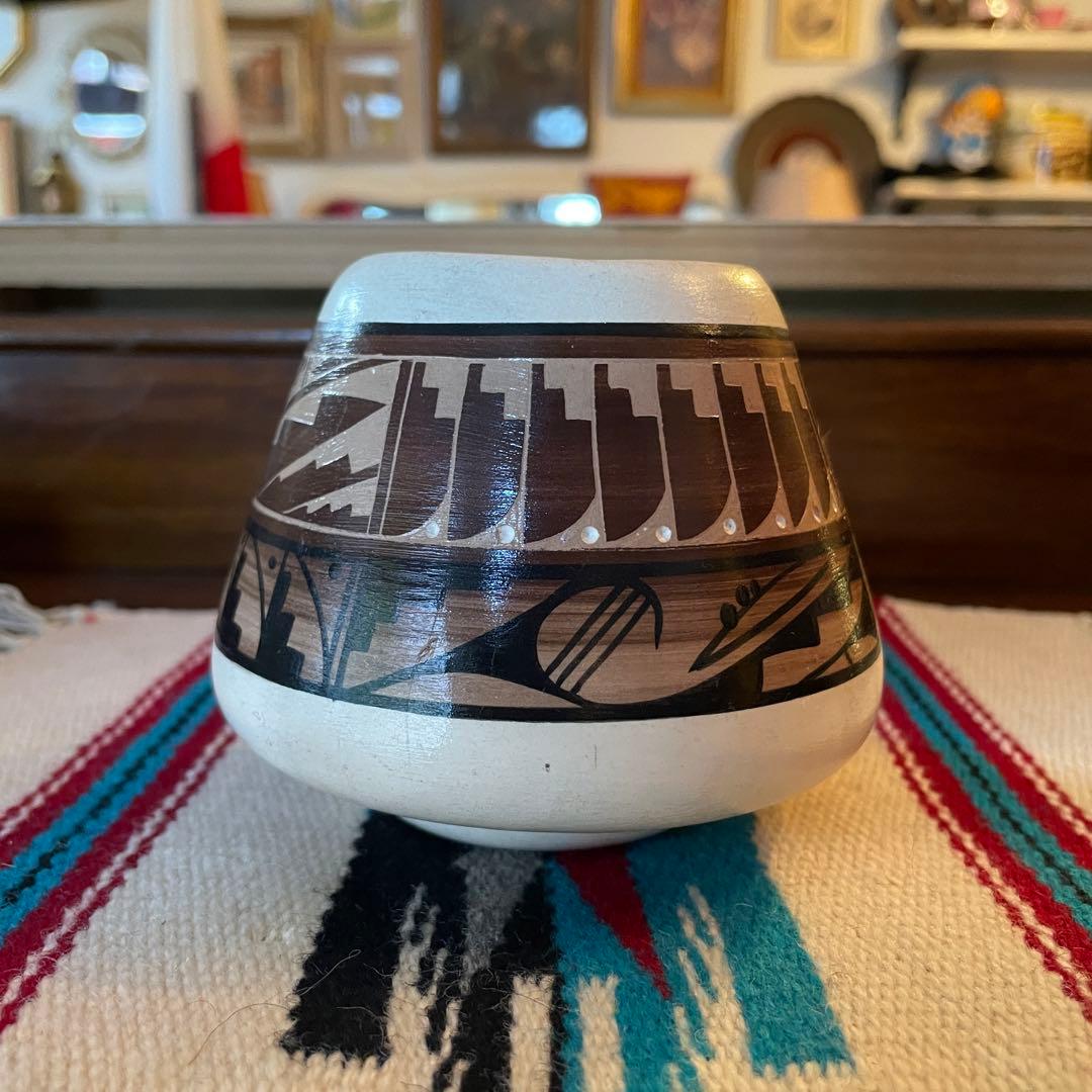 希少品！ネイティブアメリカン　navajo 壷　ナバホ族インディアンプエブロ