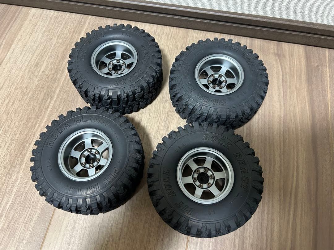 タイヤ　ピットブル　ロックビースト　1.9 クローラー　プロライン　トラクサス