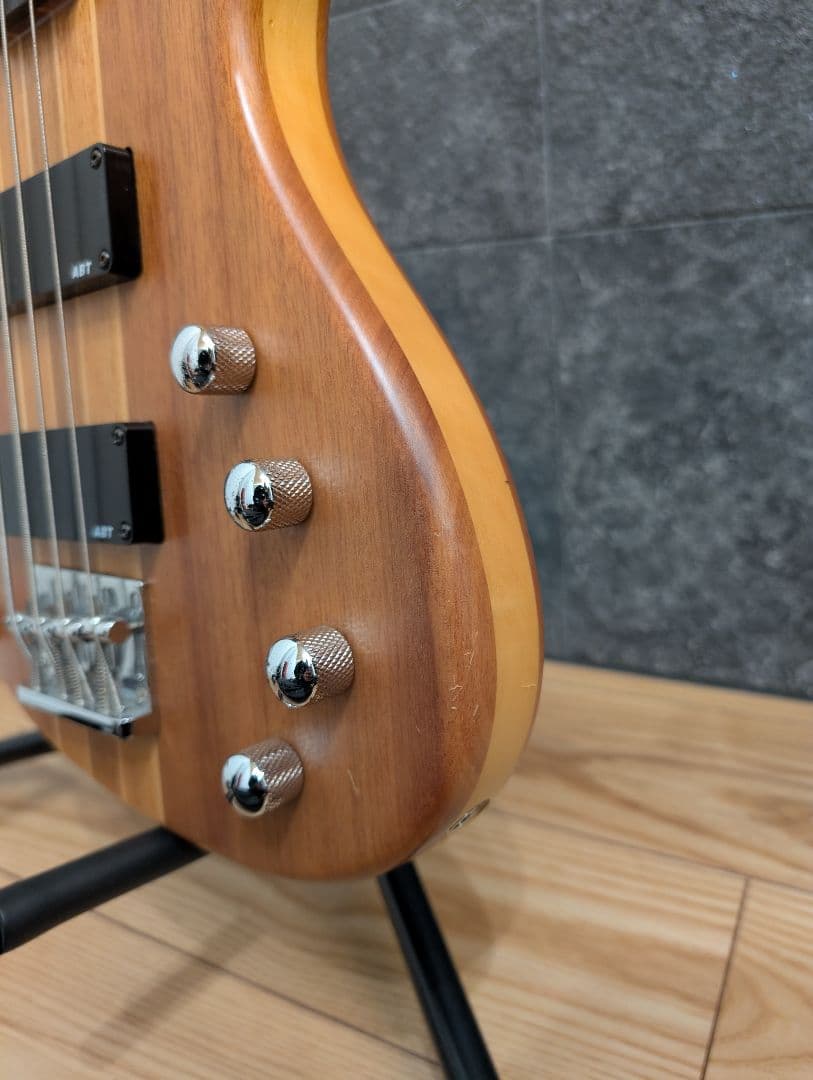 Washburn ワッシュバーン Force-4　ベース