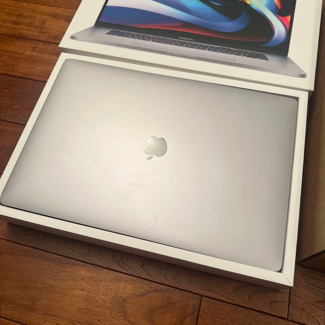 SORA　MacBook Pro 16インチとケース