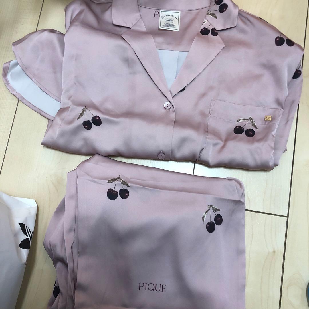 新品未着用　ジェラートピケ　チェリー　パジャマ　サテン　ピンク