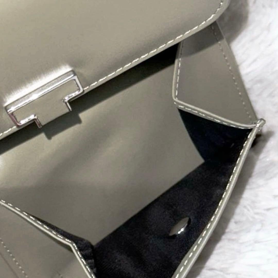 ⭐️新品未使用⭐️　IACUCCI　イアクッチ　RUGA　三つ折り財布　オリーブ