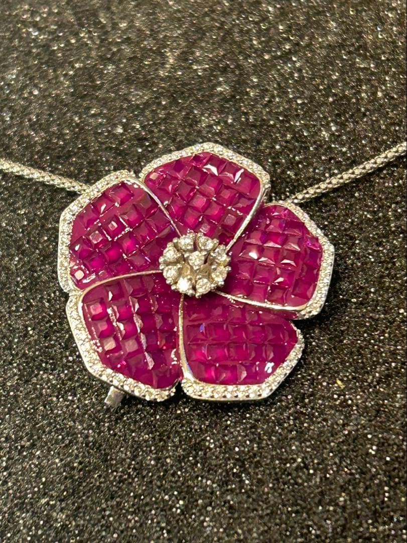 ハートちゃん❣️ミステリーセッティングルビーブローチ