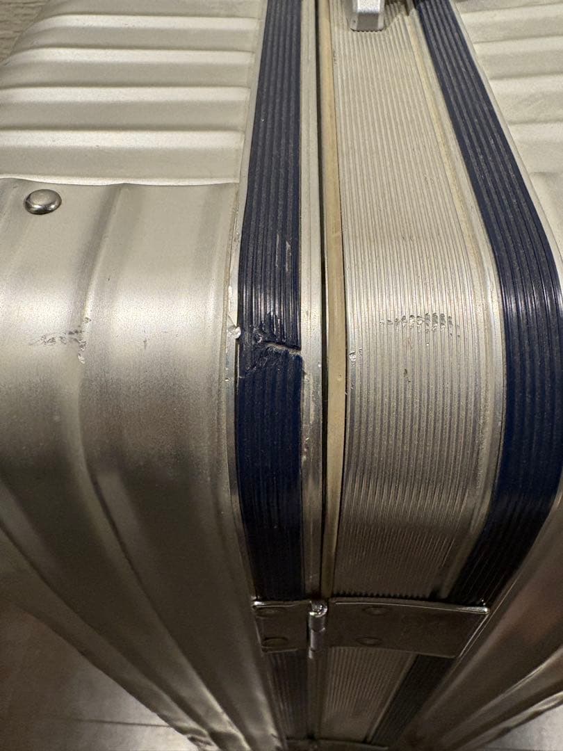 【稀少・廃番】 青ロゴ リモワ シルバー トパーズ 82L 4輪