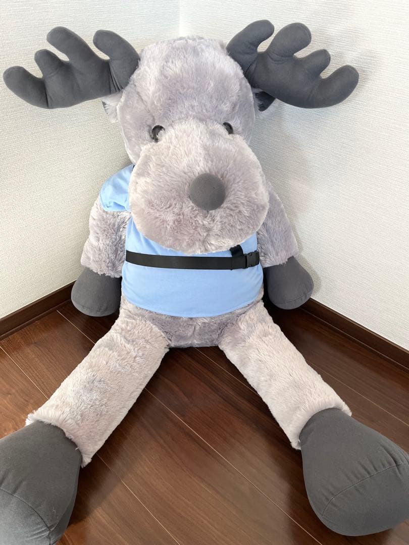 ボルボ エルク 巨大ぬいぐるみ