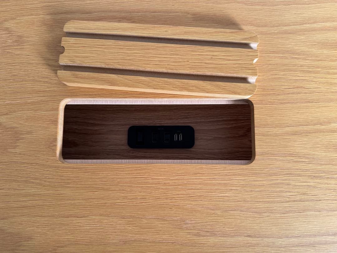 【美品】おうちの時間 ダイニングテーブル 幅90 USB付 ナチュラル