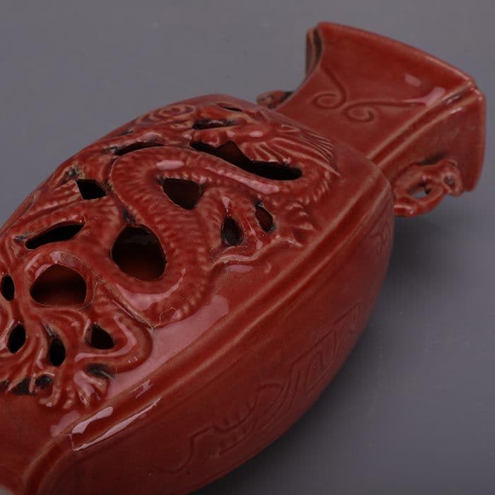 薪窯紅釉二重透かし彫り竜両耳扁瓶  現代工芸品 美術品 置物