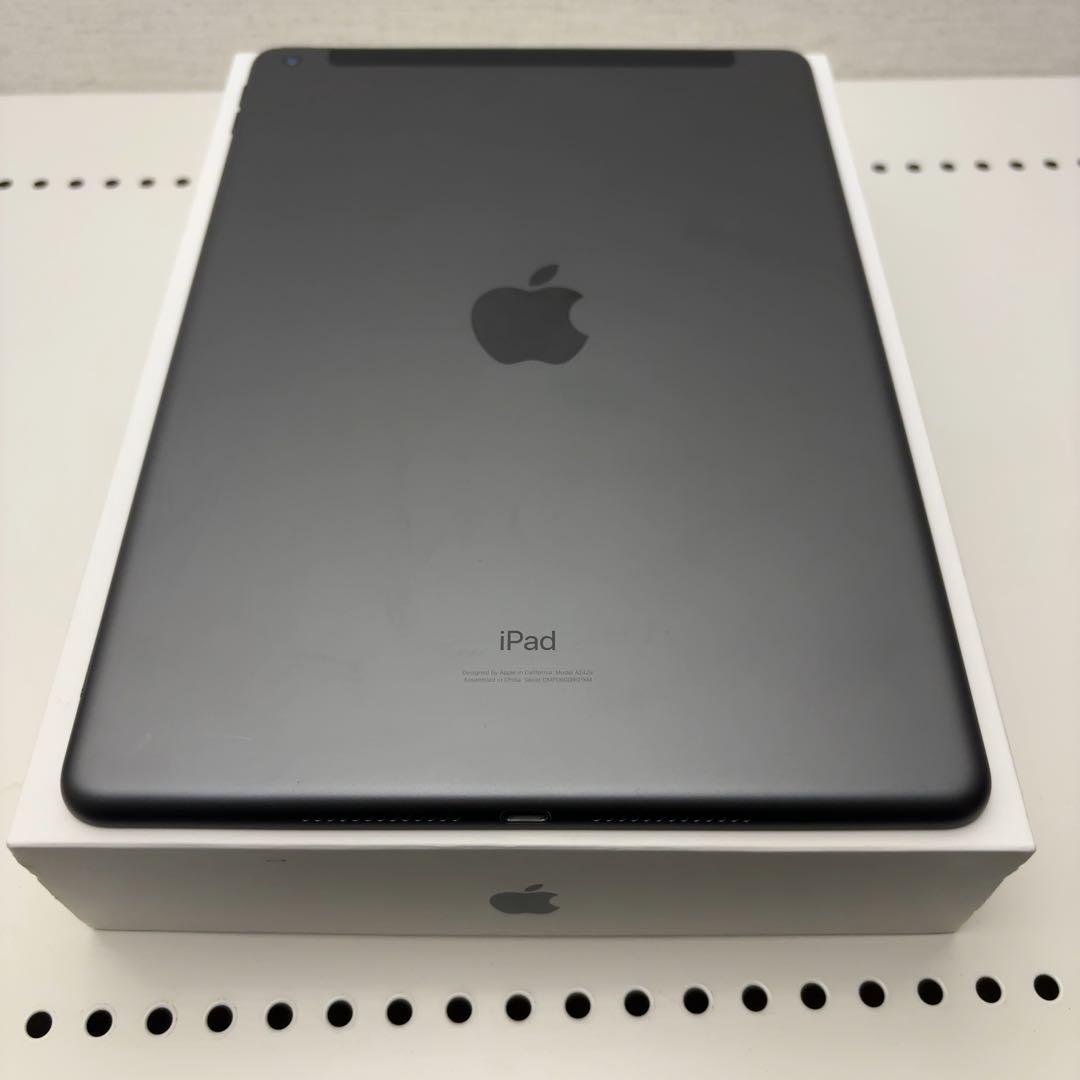早い者勝ち　iPad 第8世代　32GB