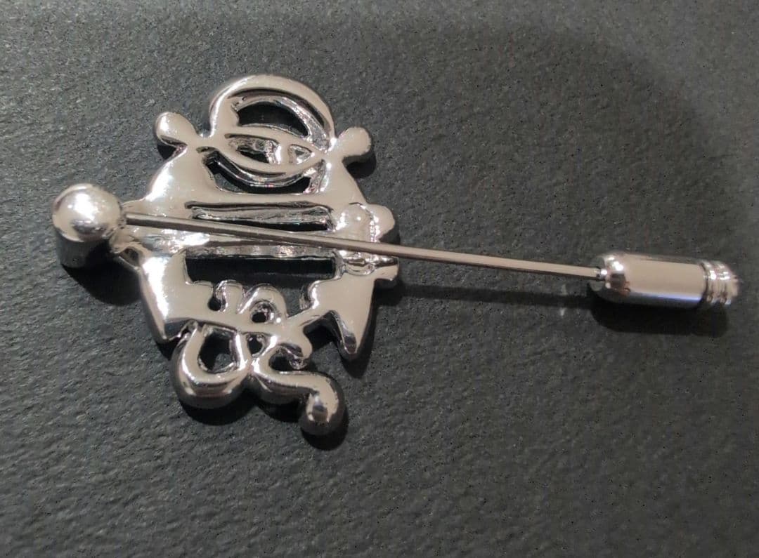 ♥本日特別価格【クリスチャン ディオール】紋章エンブレム ピンブローチ