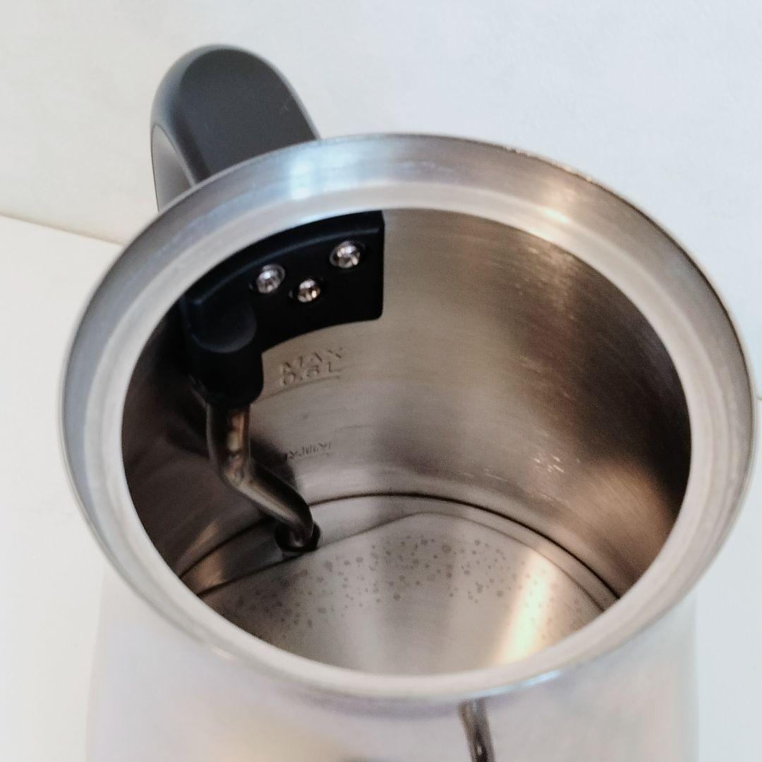 【限定色】BALMUDA　バルミューダ　電気ケトル　クローム　771