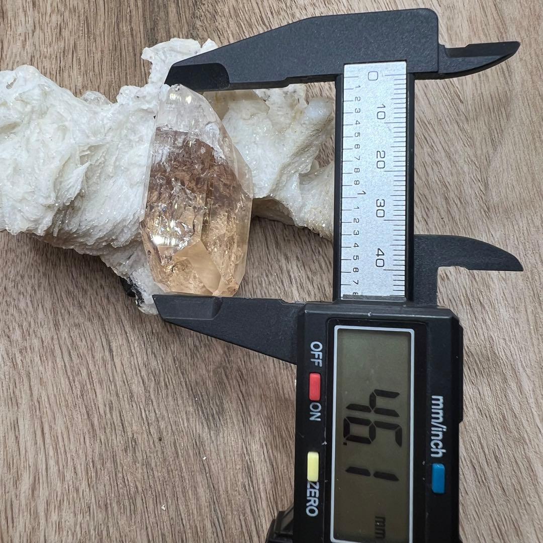 シェリーカラー トパーズ  鉱物 標本 原石