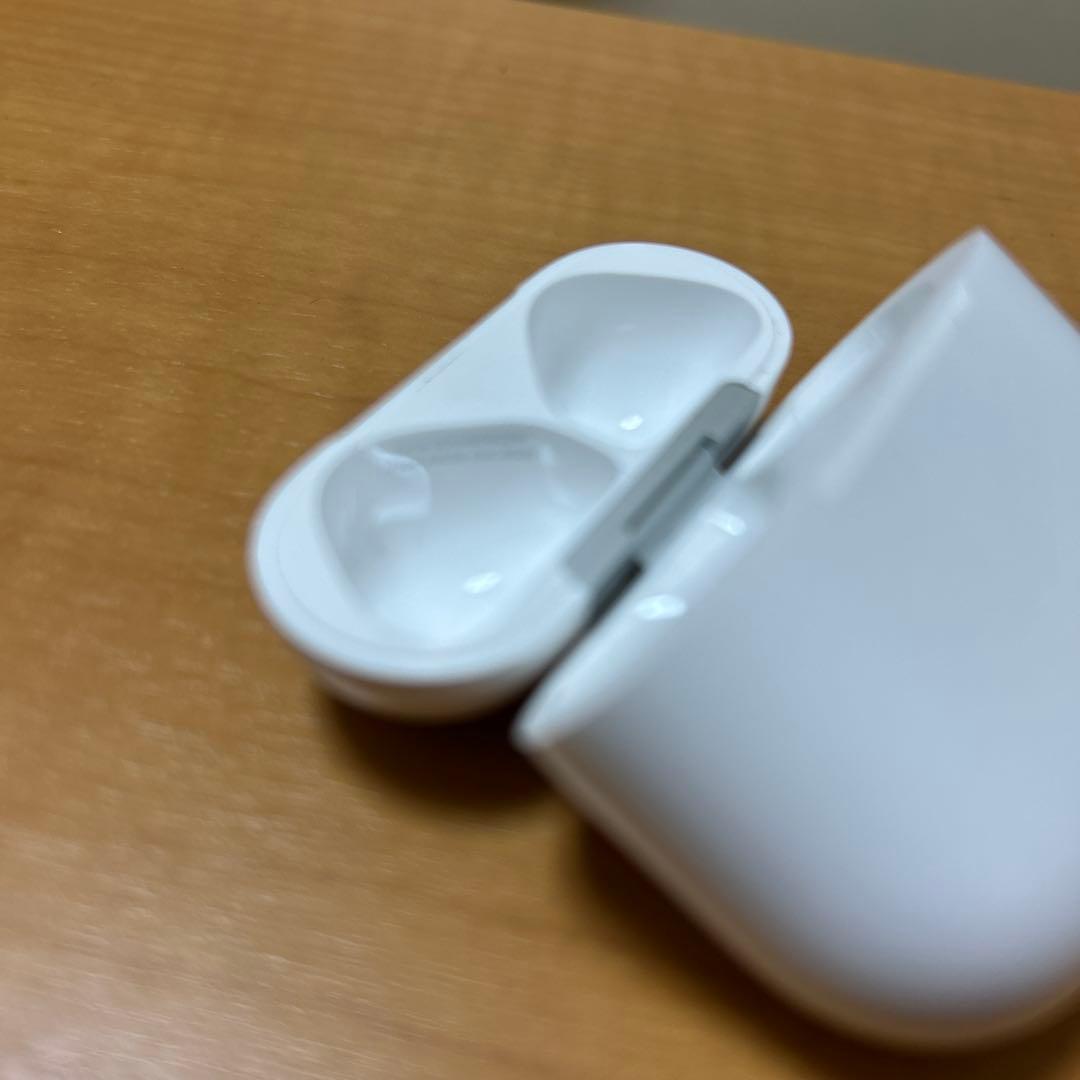 Apple AirPods 本体 ホワイト 充電ケース付き