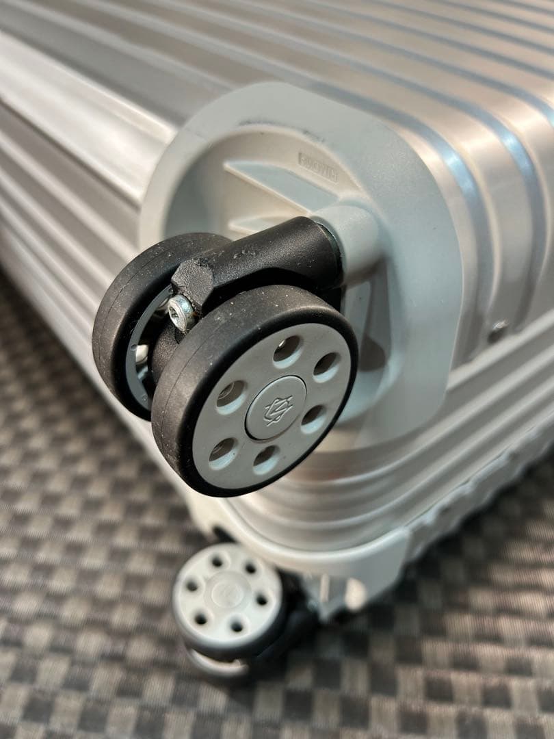 SlimShady です♪ RIMOWA リモワ　オリジナル　パイロット