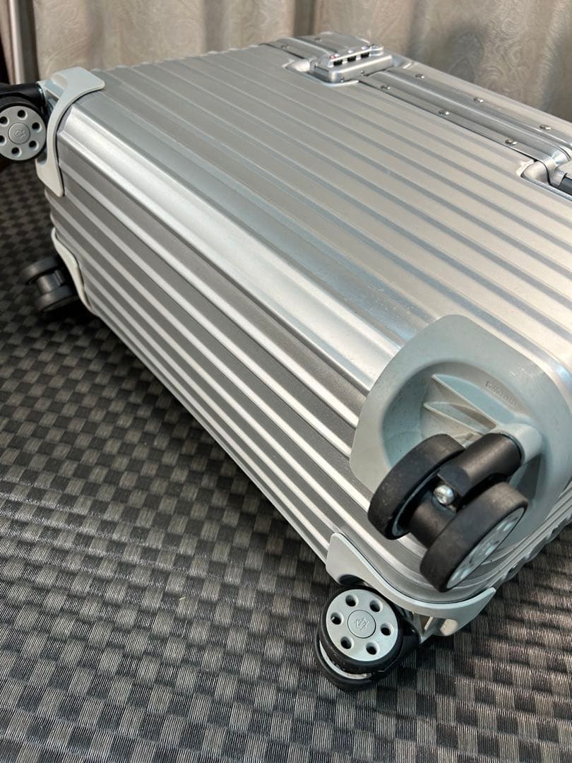 SlimShady です♪ RIMOWA リモワ　オリジナル　パイロット