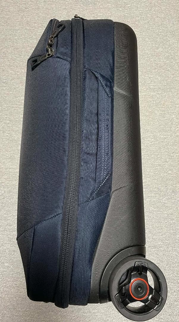 Thule キャリーケース S 機内持込可 3〜5泊用 ネイビー