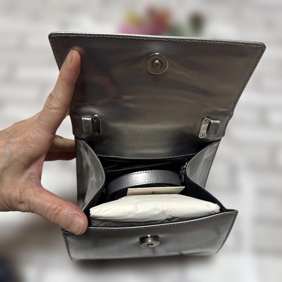 フェラガモ　￼シルバー　￼ミニバッグ