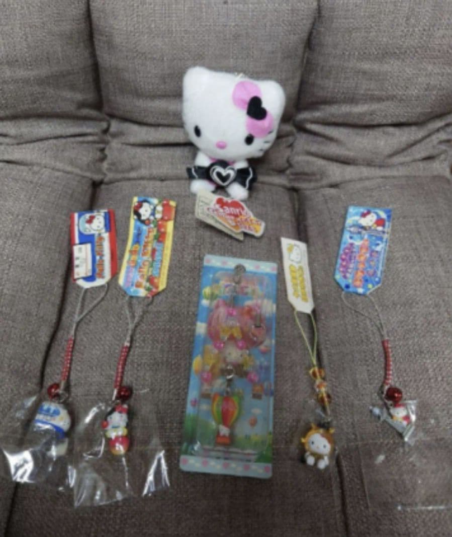 ハローキティ　6点セット　ストラップ　キーホルダー1/14まで最終お値下げ