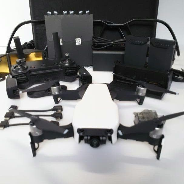 ドローン DJI MAVIC AIR (白）フルセットケース付き