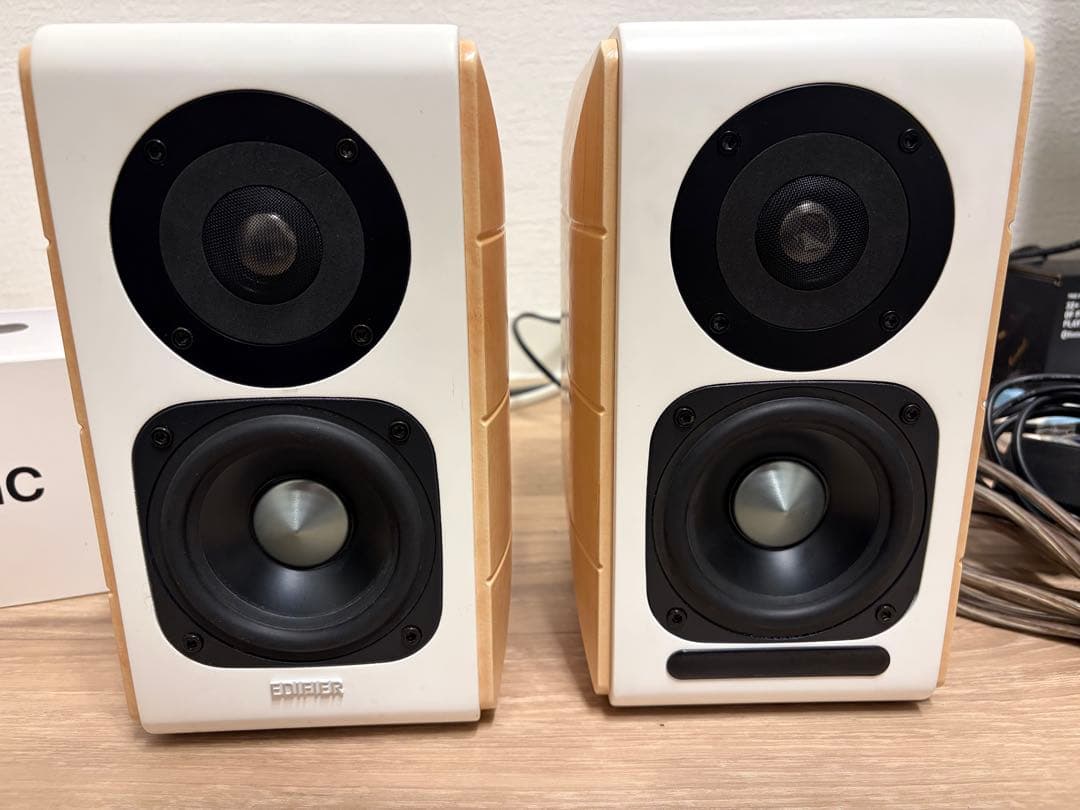 スピーカー EDIFIER S880DB