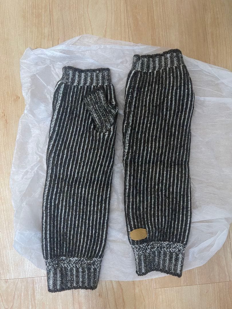 NICENESS 手袋、アームウォーマー