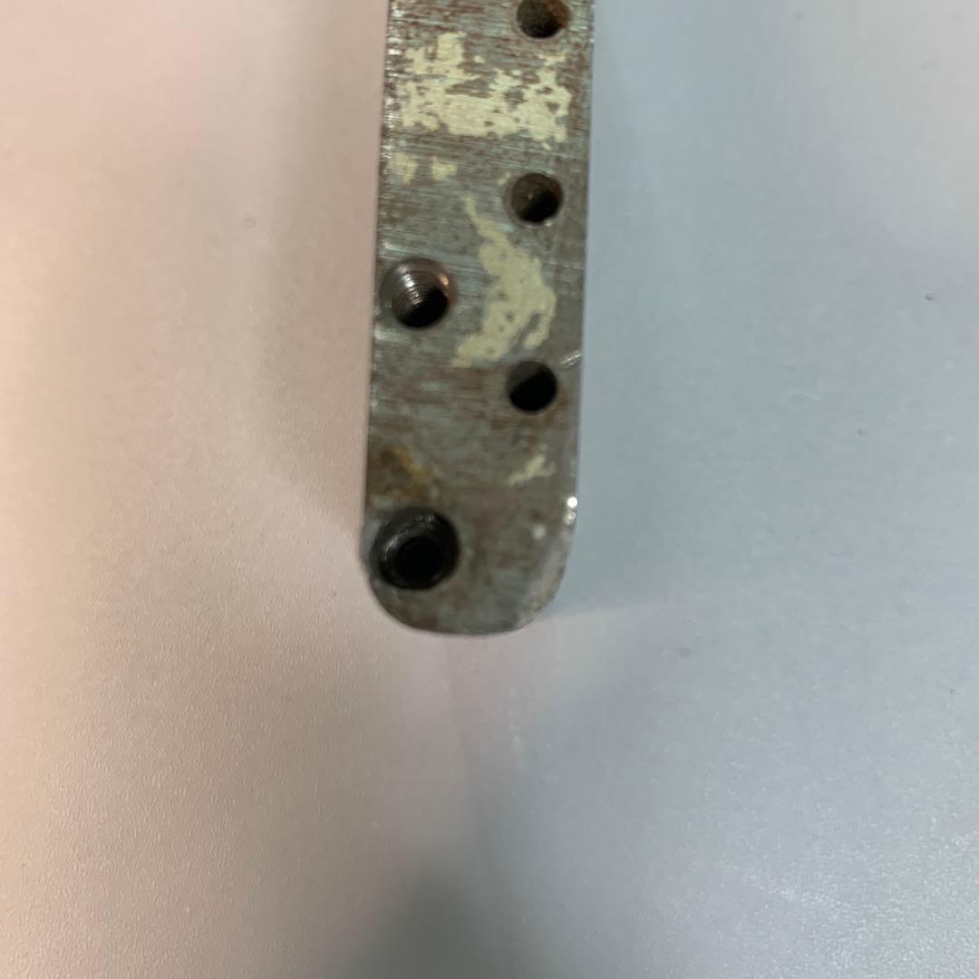 ビンテージ　フェンダーパーツ　ストラト　トレモロブロック