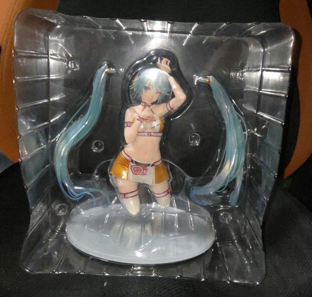 初音ミク　レーシングミク 2010 Ver. 1/7スケールフィギュア